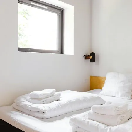 Danish Design By Helnaes' Edge * אברופ